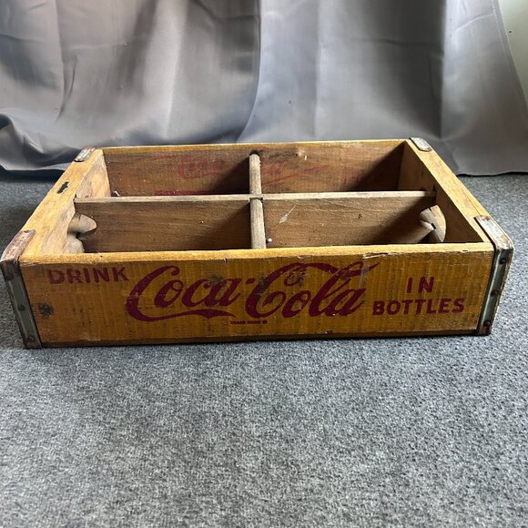 Original American VTG Yellow Wooden Coca Cola Soda 24 Bottle Storage Crate - Picture 1 of 16